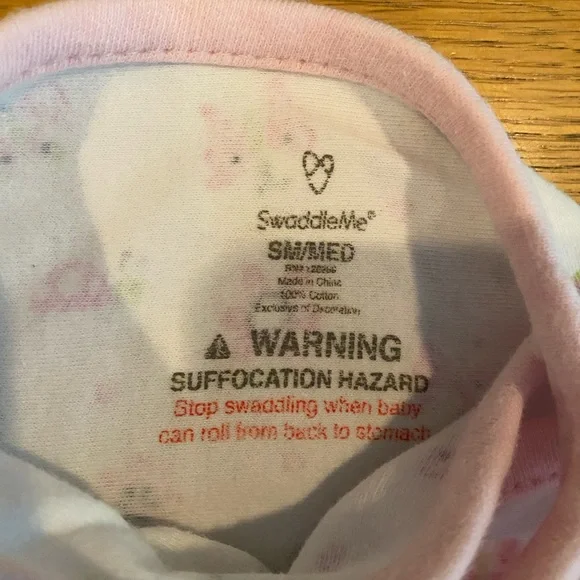 Swaddle Me Original Swaddle Velcro Wrap Keeps Baby Secure And Cozy. NB Size S/M - Picture 2 of 2